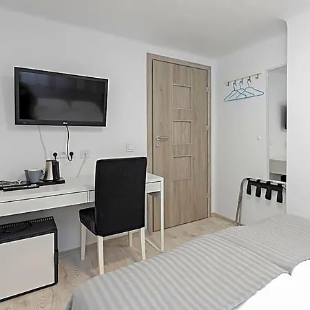 Hostel Happyinn *