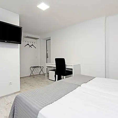 Hostel Happyinn *